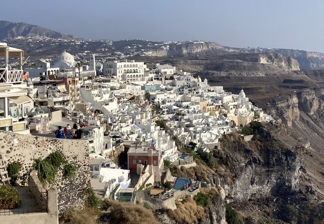 サントリーニ島の中心地です