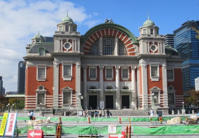 大阪市中央公会堂 - Wikipedia