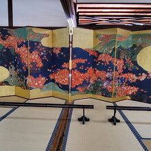 池田孤邨の「紅葉に流水・山景図屏風」