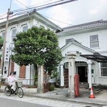 洒落た雰囲気で素敵な洋館