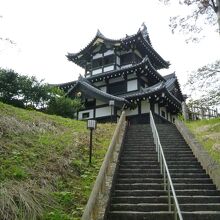 中の見学もできる三重櫓