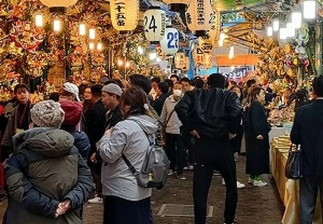 お酉様に来るとそろそろ年末へ向けた準備を思い起こします