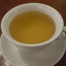 食後のジャスミン茶　香り高い