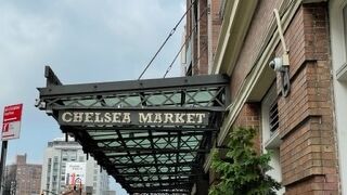 雰囲気のあるショッピングセンター