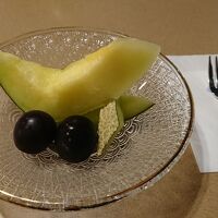 水物。美味！シャインマスカットでは無いところがお見事！！