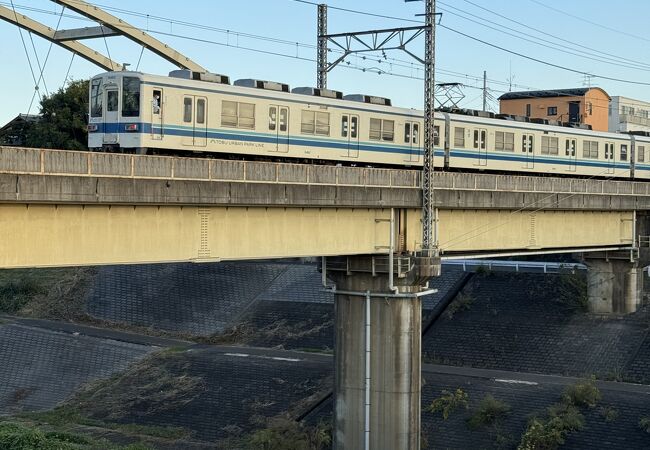 運河駅近くの鉄道フォトスポット