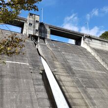 内村ダム（鹿鳴湖）