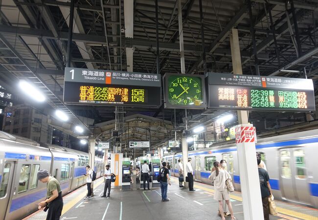 JR・地下鉄・ゆりかもめの乗り換え駅