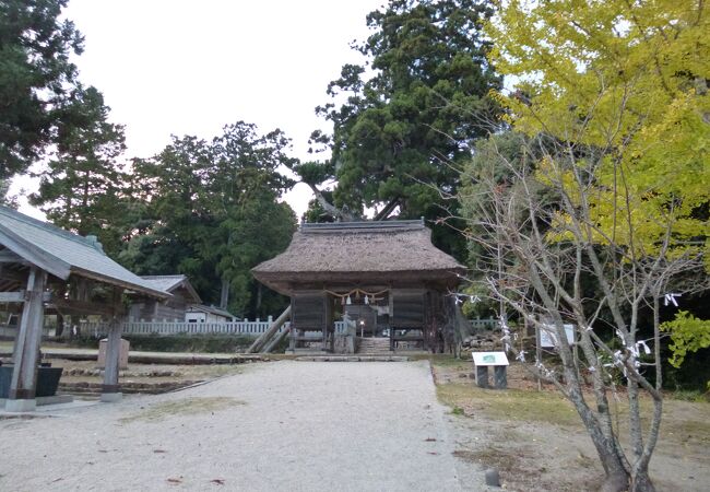 伝説の似合う神社