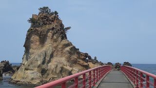 波立海岸弁天島