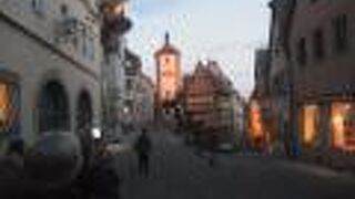 街中の美しい通り