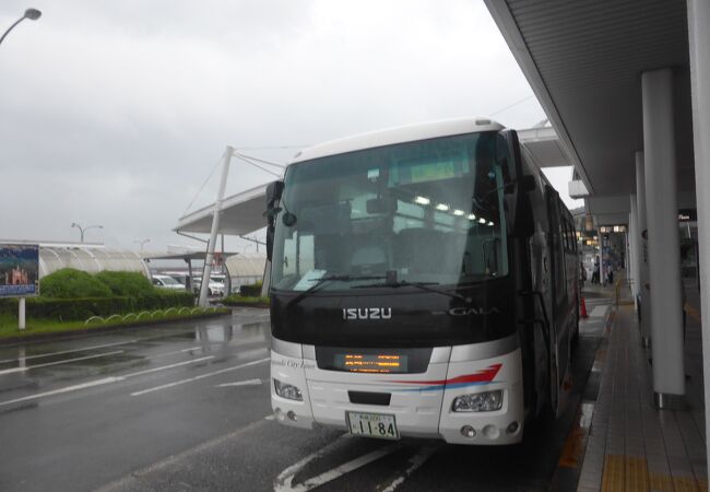 長崎空港と長崎市内を直行で結ぶリムジンバス