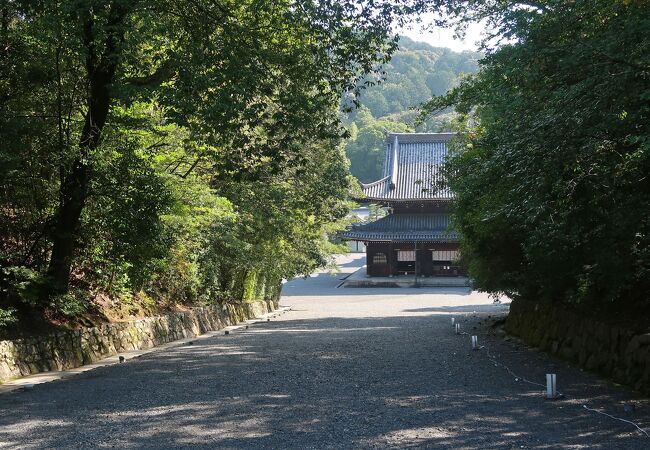 皇室と関係の深い泉涌寺