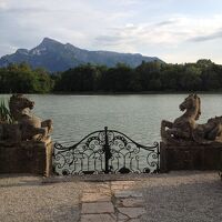 英派のロケでも使われた石像