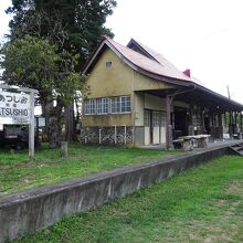 昔の終着駅の雰囲気をそのまま残しています