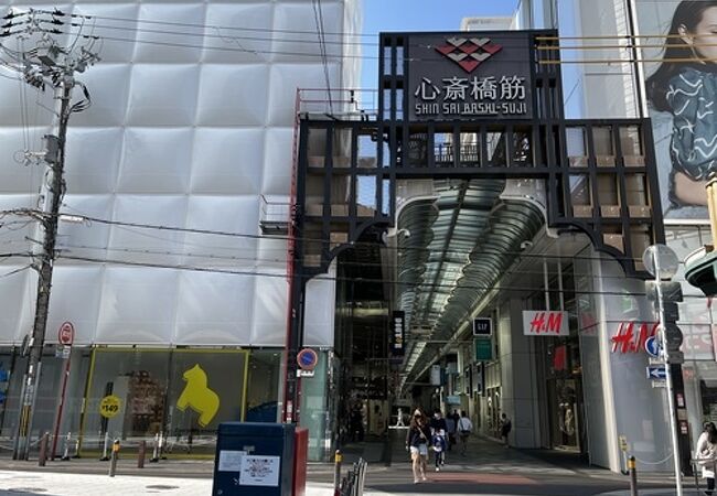 心斎橋筋商店街は長堀通から南側