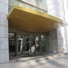 ここから入ります