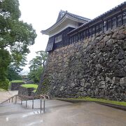 広い園内は 見どころ多く