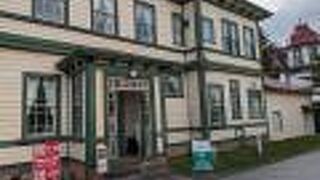 緑がかわいい洋館でした