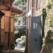 「横井戸」で水を確保