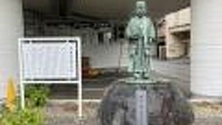 名作曲家が２年弱通った小学校があった場所