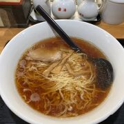 銀座でなんと300円でラーメン、頑張る自家製玉子縮れ麺の三吉素晴らしい