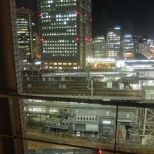 山陽新幹線と車両基地(大阪ひだの回送)