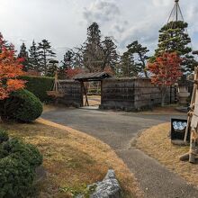 とにかく広い庭園です