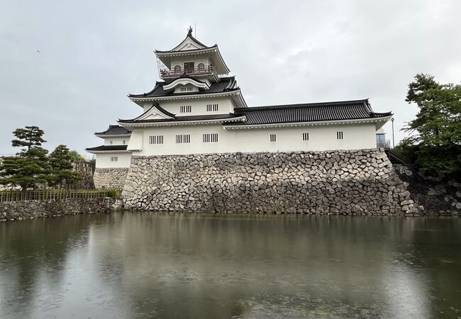 1954年に犬山城を模して造られた模擬天守