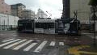 長崎市の中心部を走る路面電車