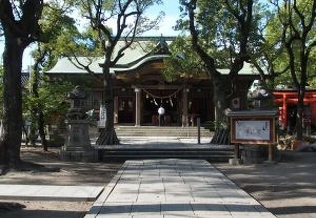 仁徳天皇を御祭神とする神社