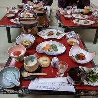 安いプランは会場食ですが、ボリュームは少なめプランではない！