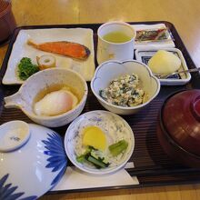 朝食の和定食