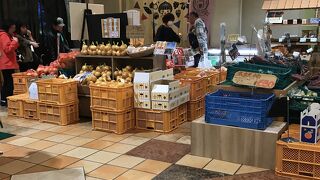 淡路島北の大きめSA