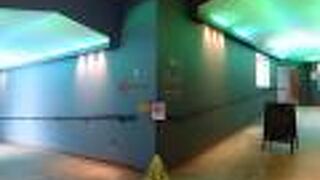 日本人からするとぬるい　温泉成分不明　ユーコンの山並みは体感