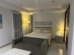 アザレア スイーツ チカラン バイ ジャヤカルタ グループ 写真