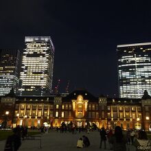 東京駅丸の内駅前広場