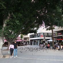 リトラス大通りの南端は、新市街地との境のエレフテリアス広場