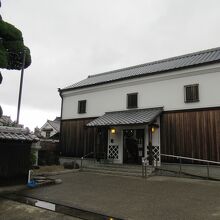 紙半豊田記念館