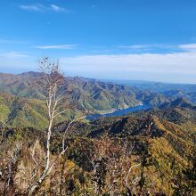 山頂（とても狭い）