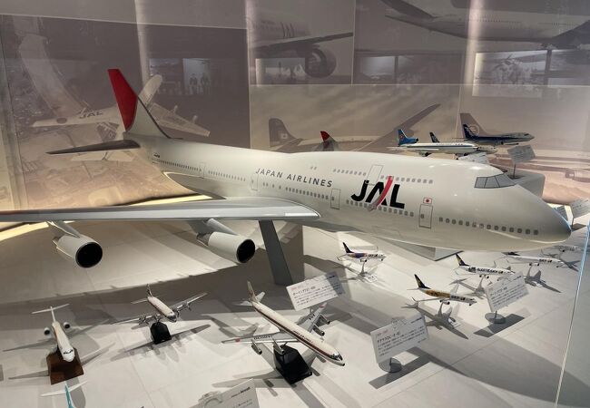 ターミナル内にある飛行機のミュージアム