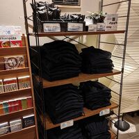 チェックイン後必要なもの（部屋着等）棚から自身で持っていく