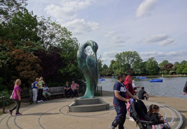 高きところから水が湧き上がり、緩やかに低きに流れる流水系