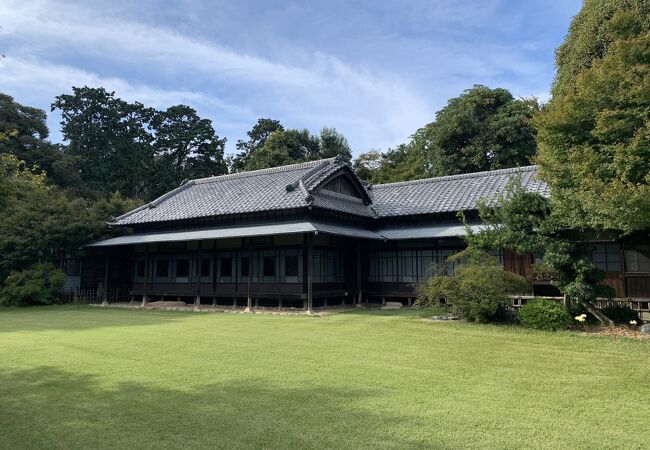 公園内のお屋敷