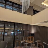 ホテルの一階ロビー