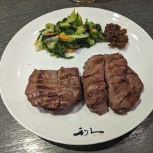 牛タン２枚４切