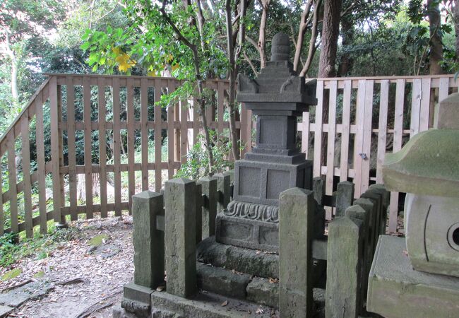   鎌倉散策(13)雪ノ下・扇ガ谷で浄光明寺にある冷泉為相の墓を見ました