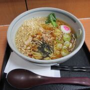 鳥中華は、山形県発祥の麺料理