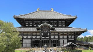 南大門から始まる荘厳な時間