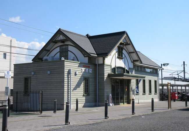 四国で最初に作られた駅で、『坊ちゃん』が汽車に乗り込んだ駅